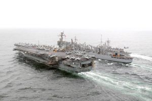 Поповнення корабля в морі: паралельний курс, траверзна передача та безпека